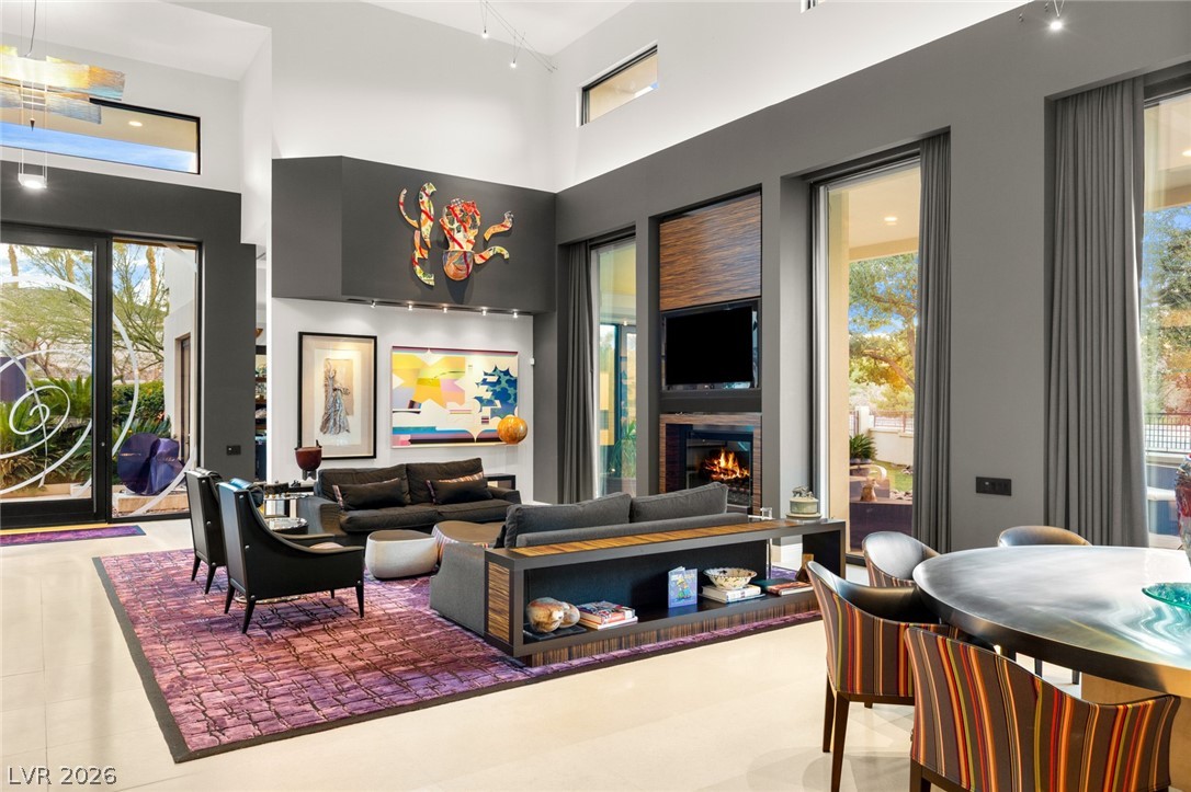 3754 Mesa Linda Drive