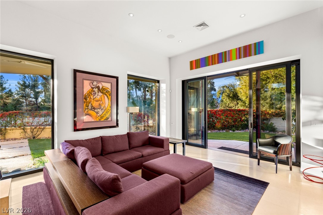 3754 Mesa Linda Drive