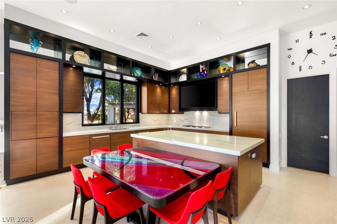 3754 Mesa Linda Drive