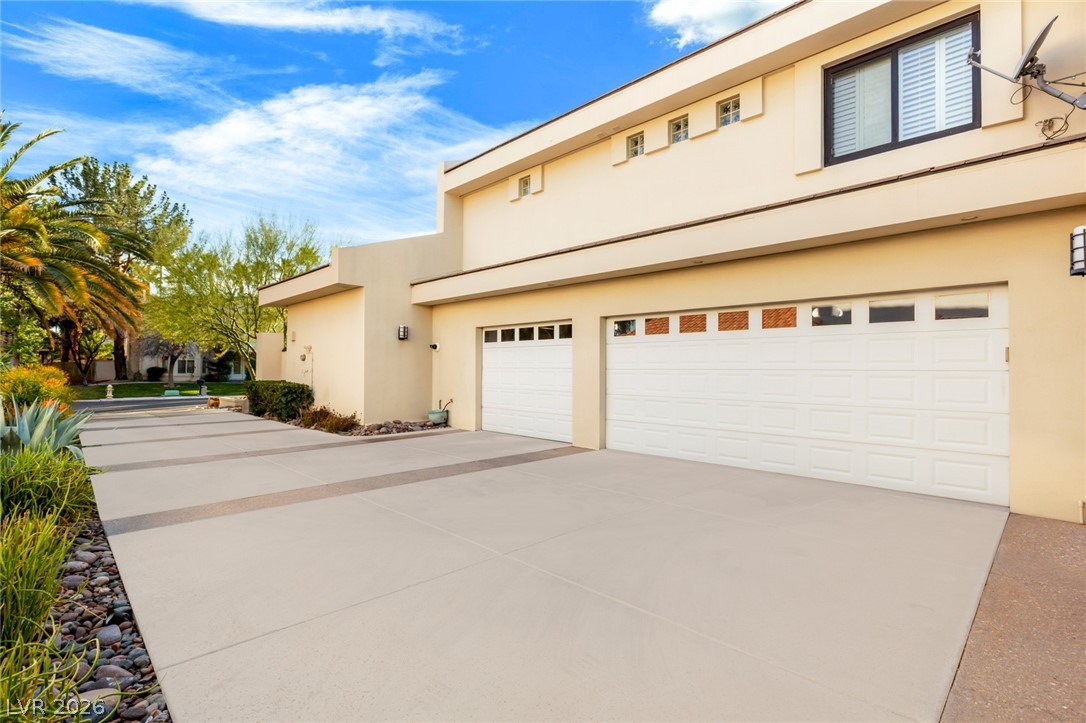 3754 Mesa Linda Drive