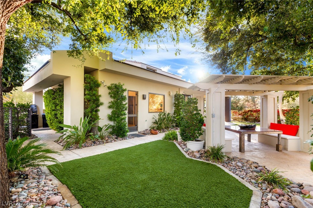 3754 Mesa Linda Drive