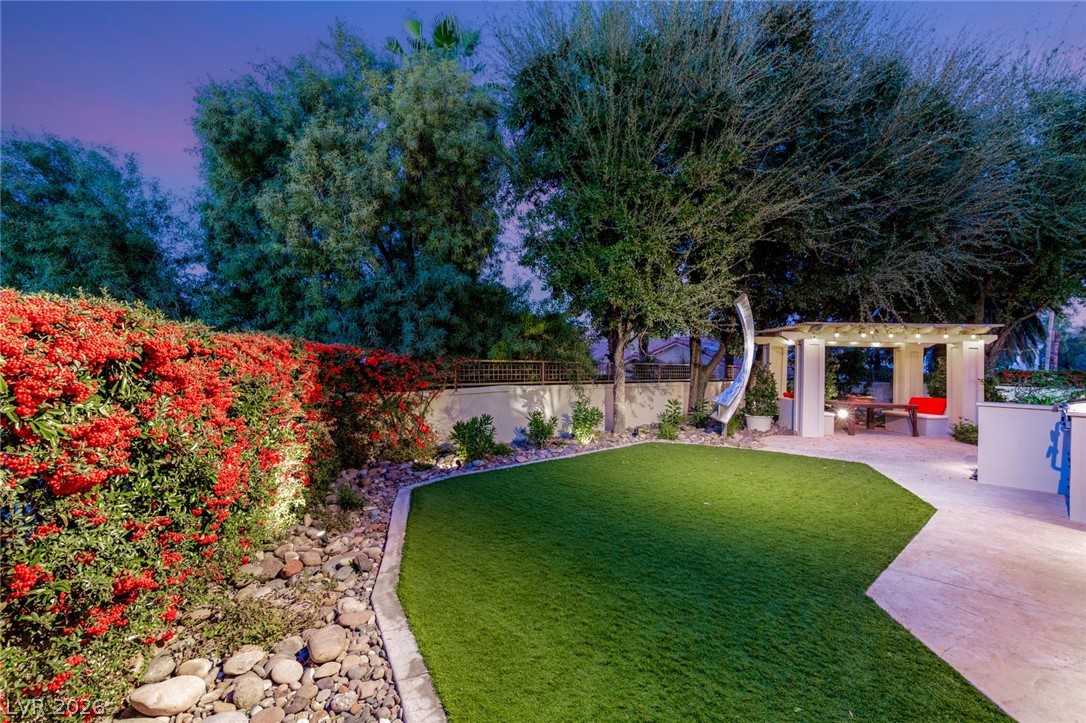3754 Mesa Linda Drive