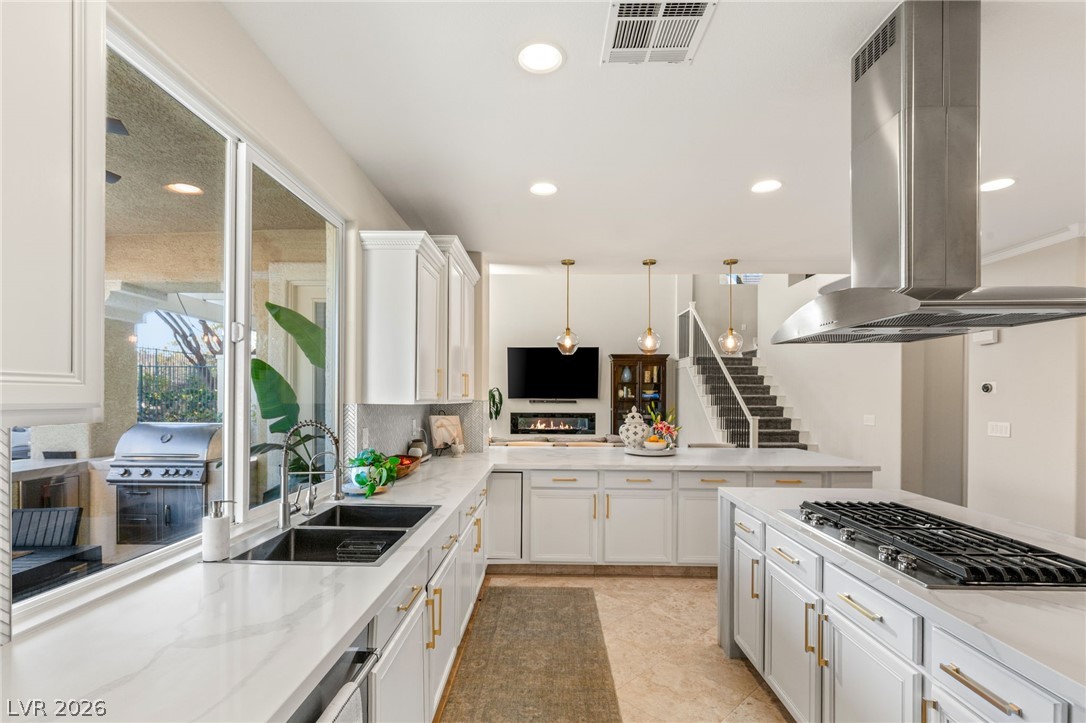 9313 Queen Charlotte Drive