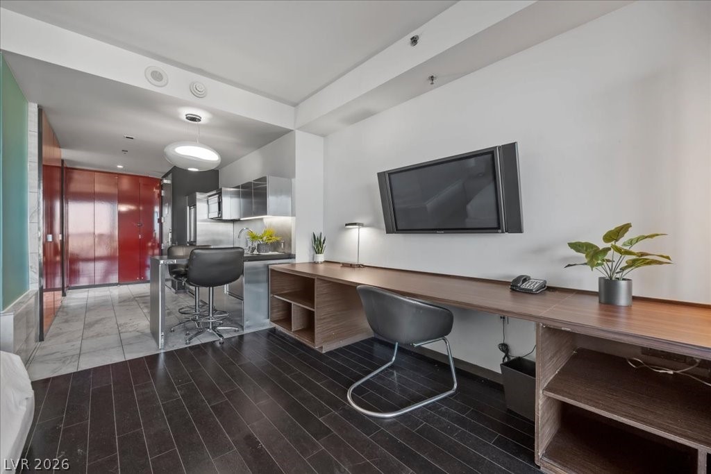 4381 West Flamingo Road 5118
