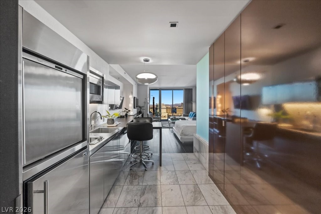 4381 West Flamingo Road 5118