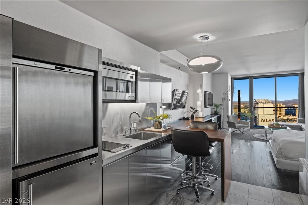 4381 West Flamingo Road 5118