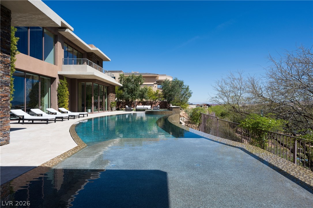 91 Hawk Ridge Drive