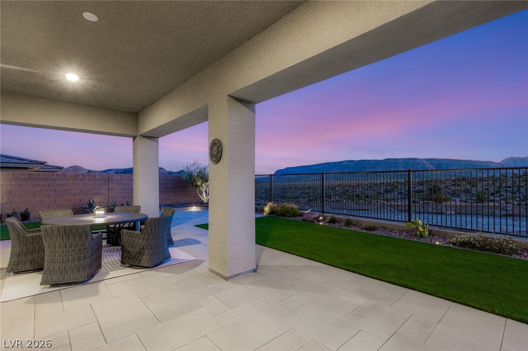 12596 Heritage Heights Drive