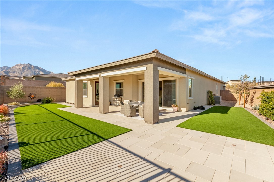 12596 Heritage Heights Drive