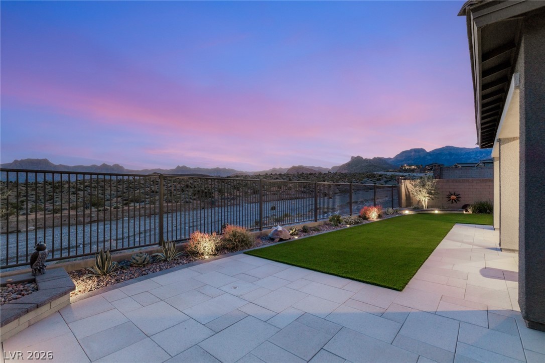 12596 Heritage Heights Drive