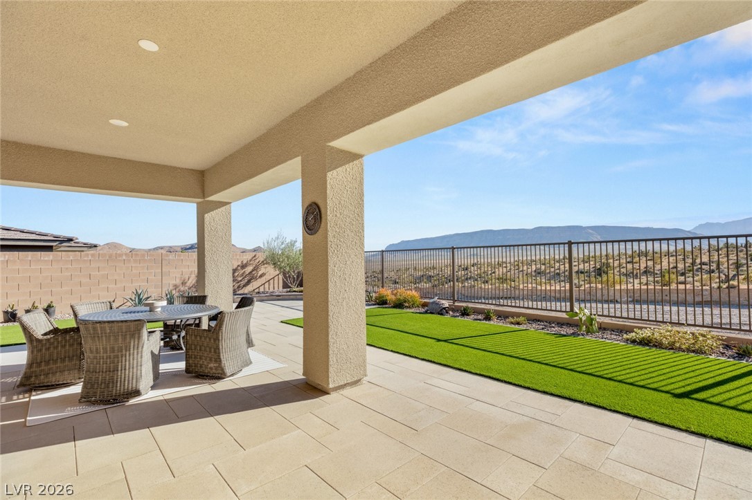 12596 Heritage Heights Drive