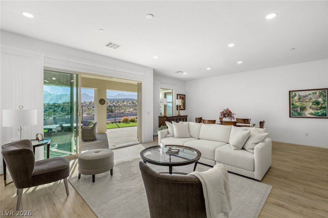 12596 Heritage Heights Drive