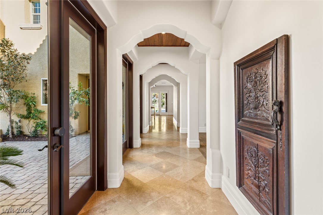 11696 Oakland Hills Drive