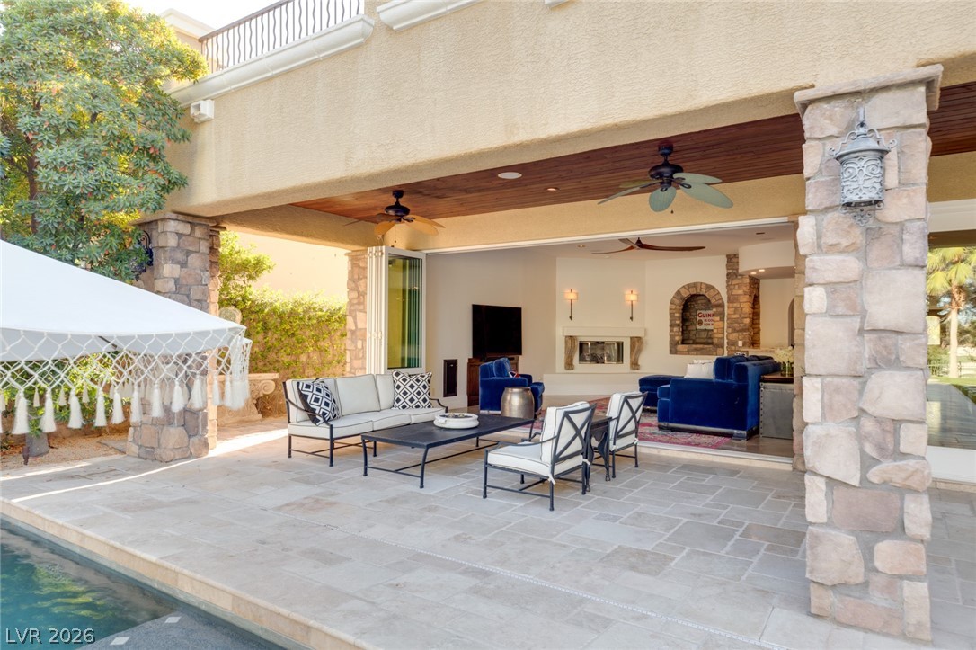 11696 Oakland Hills Drive
