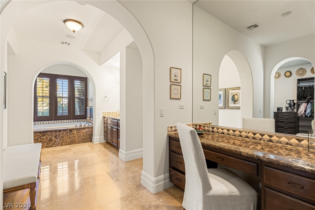 11696 Oakland Hills Drive