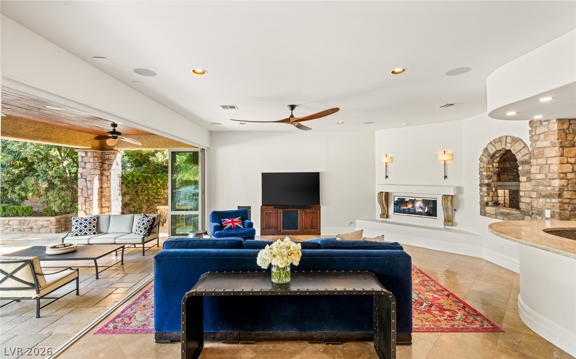 11696 Oakland Hills Drive