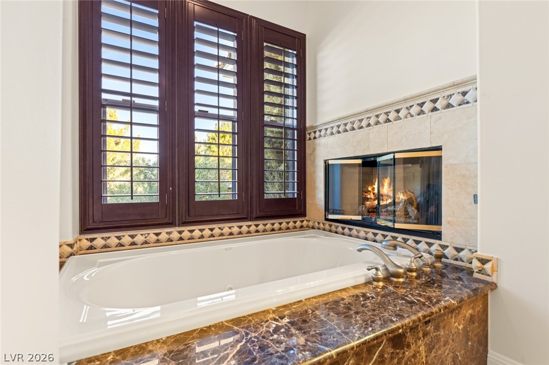 11696 Oakland Hills Drive