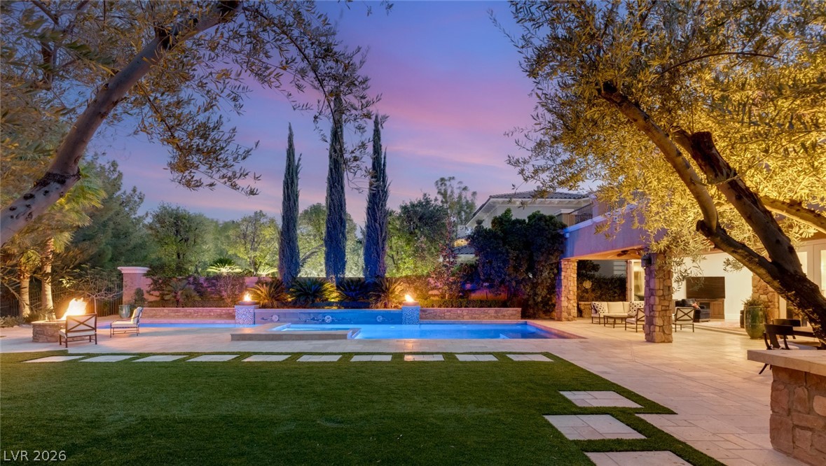 11696 Oakland Hills Drive