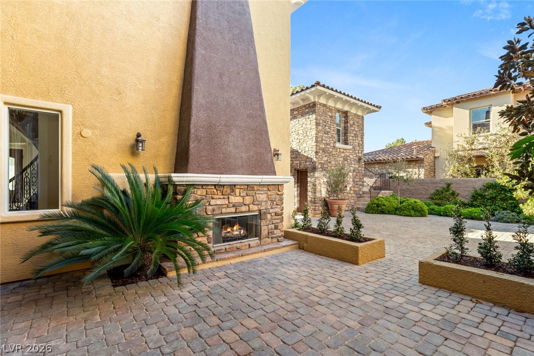 11696 Oakland Hills Drive