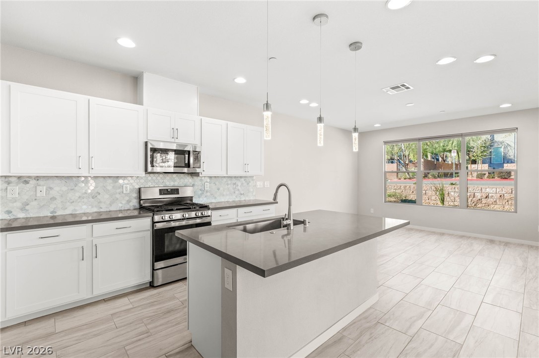 1246 Bow Peak Street 103
