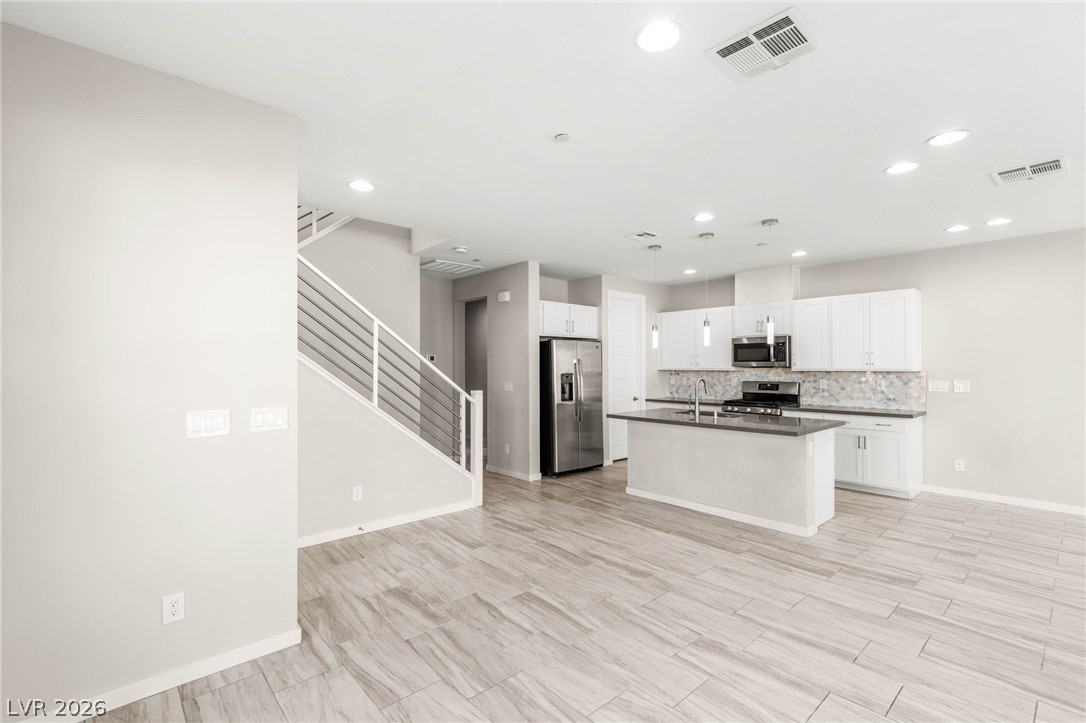 1246 Bow Peak Street 103