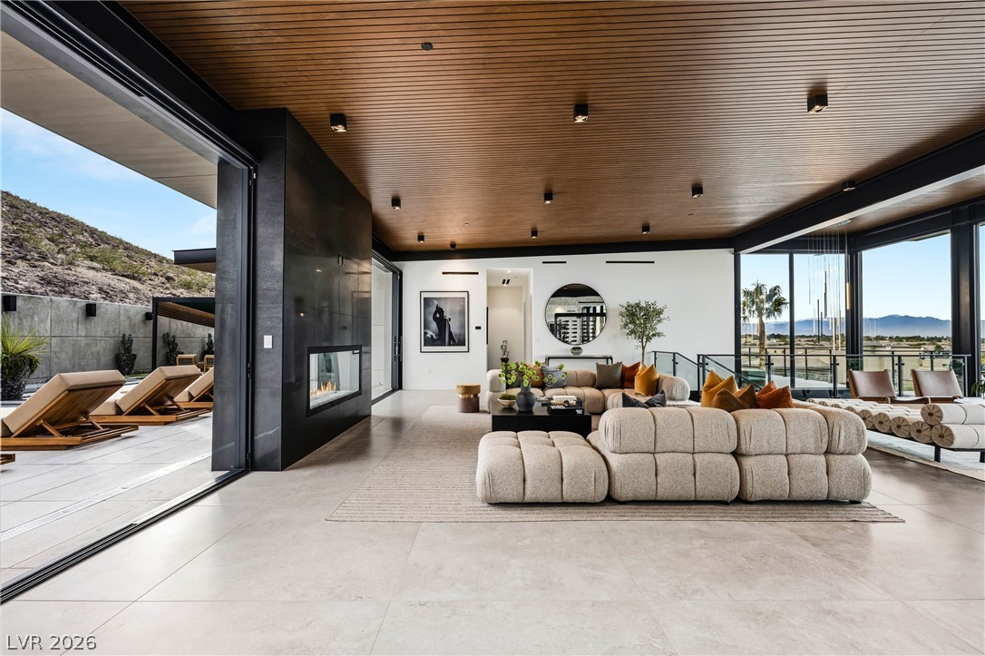 1707 Tangiers Drive