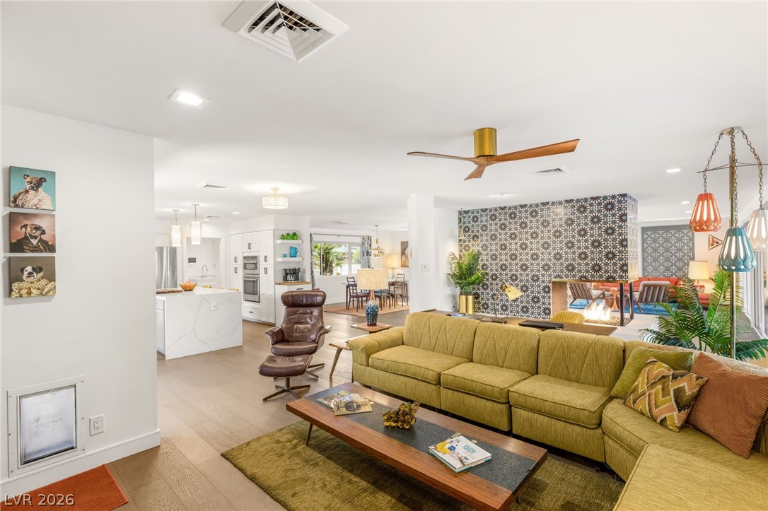 1601 South 6 Street