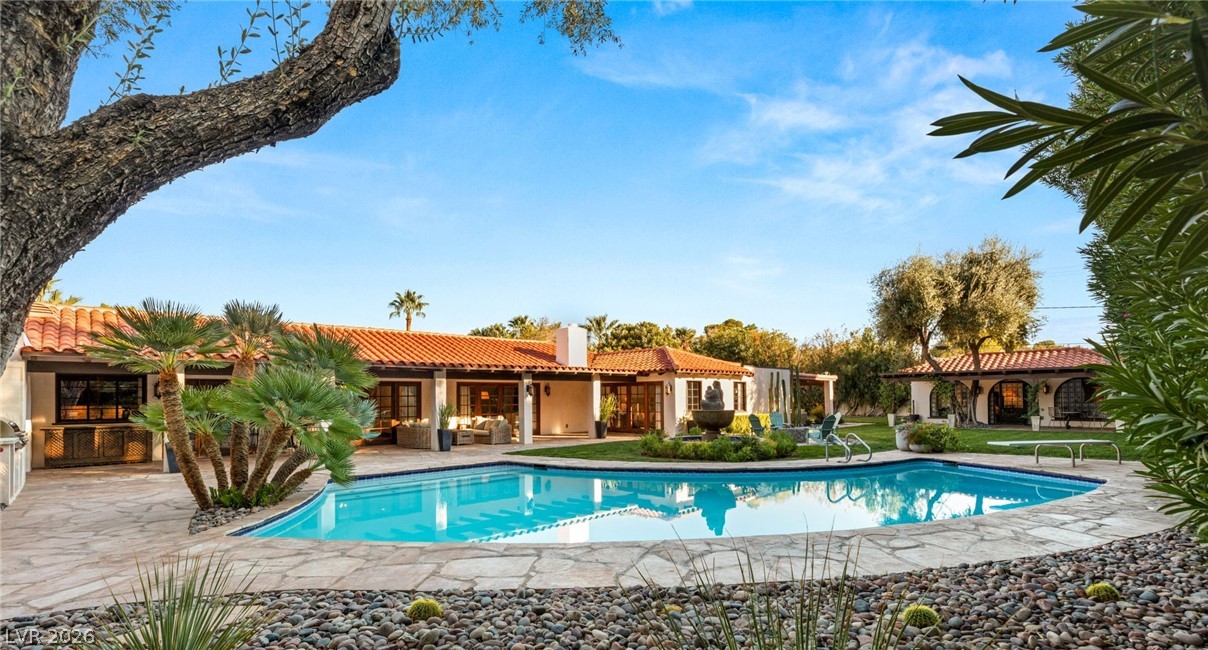 1450 Rancho Circle
