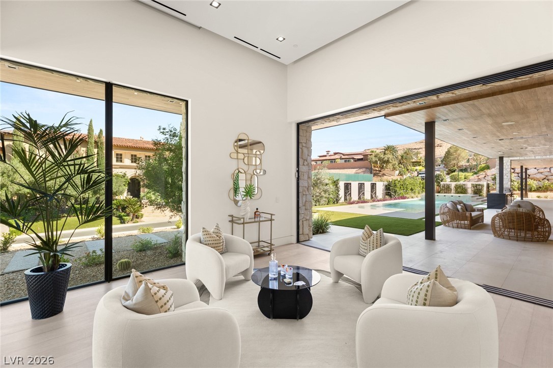 73 Olympia Canyon Way