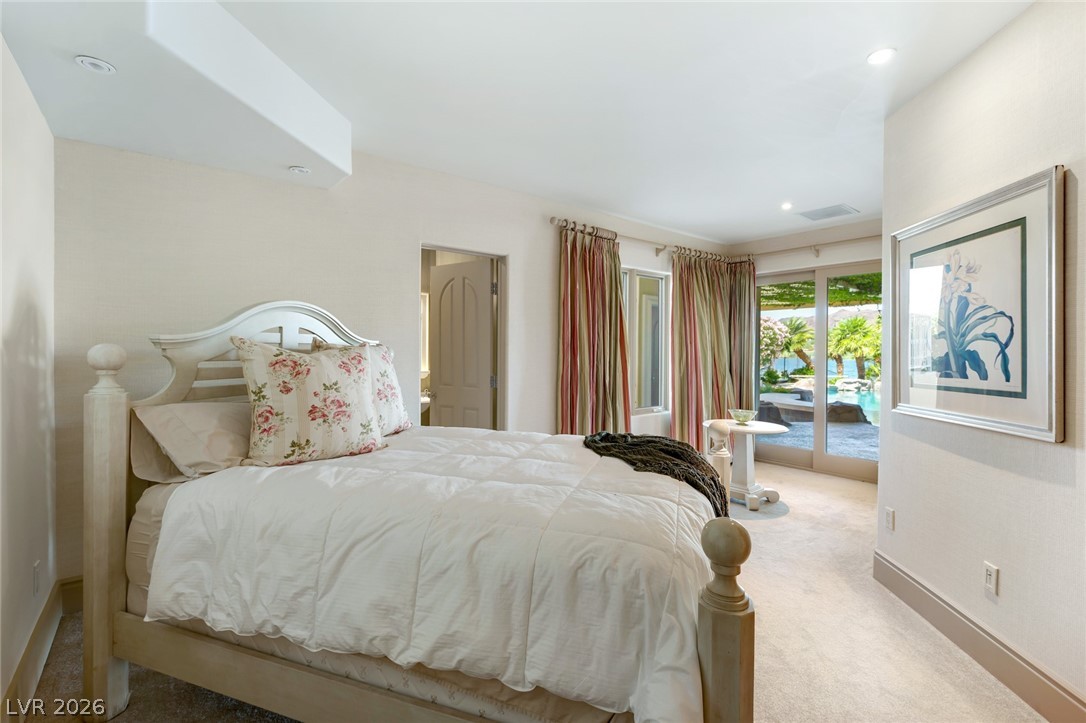8 Rue Promenade Way