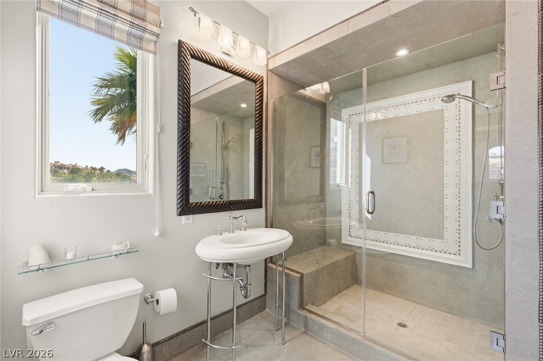 8 Rue Promenade Way