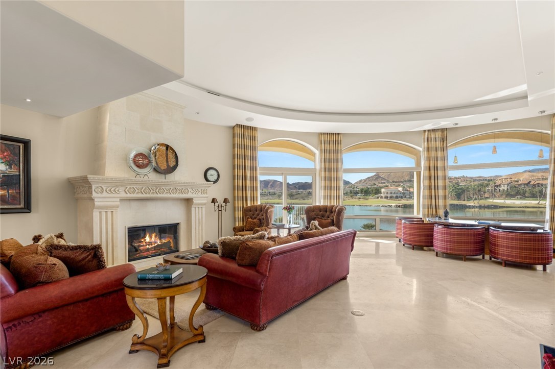 8 Rue Promenade Way