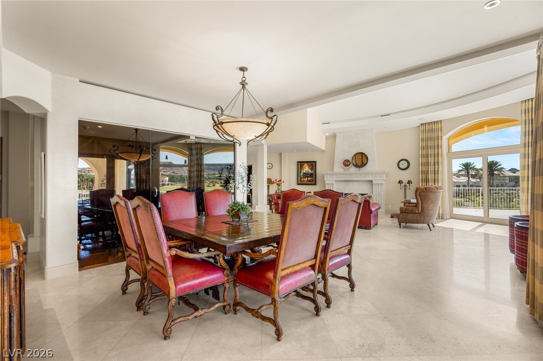 8 Rue Promenade Way