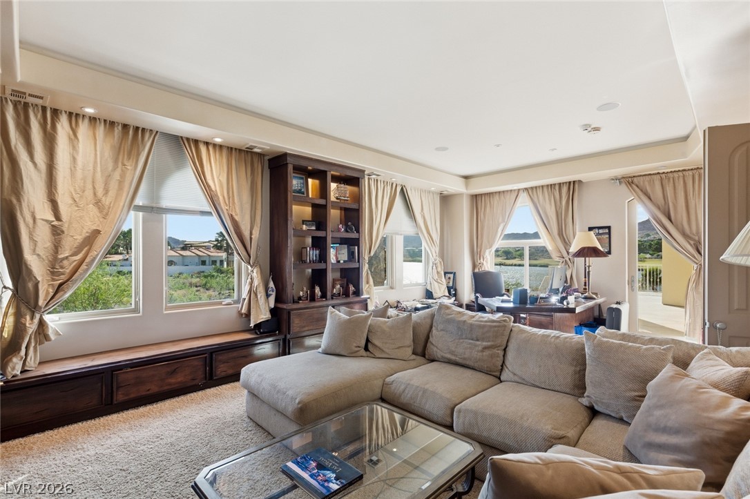 8 Rue Promenade Way
