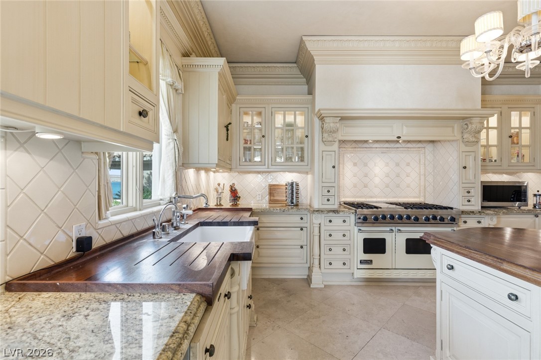 8 Rue Promenade Way