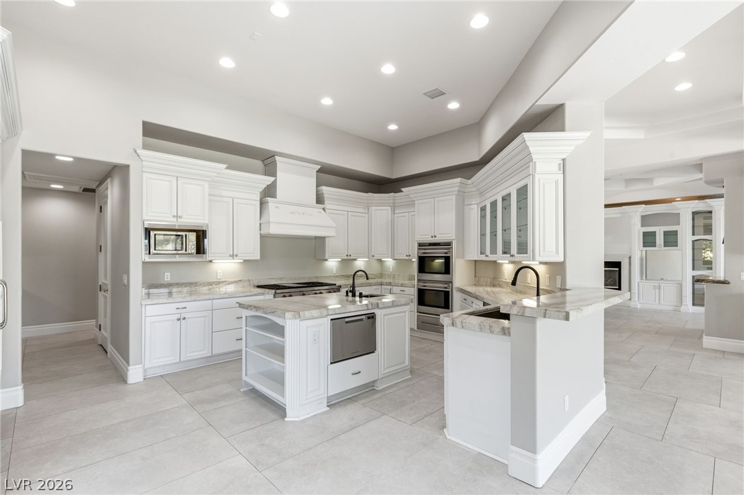 9328 Tournament Canyon Drive