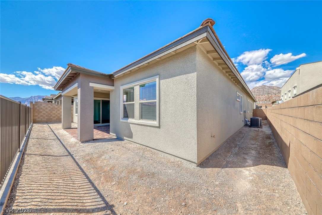 968 Woodburn Lane