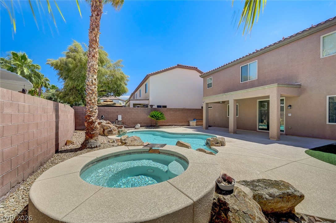 2556 Chateau Clermont Street