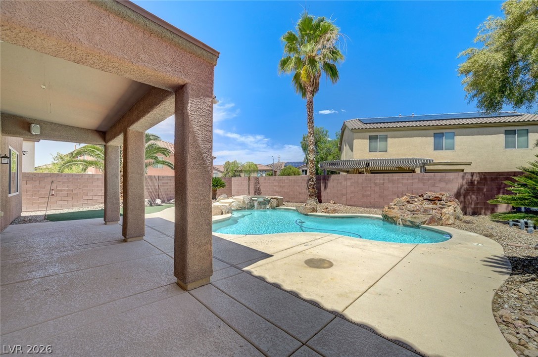 2556 Chateau Clermont Street