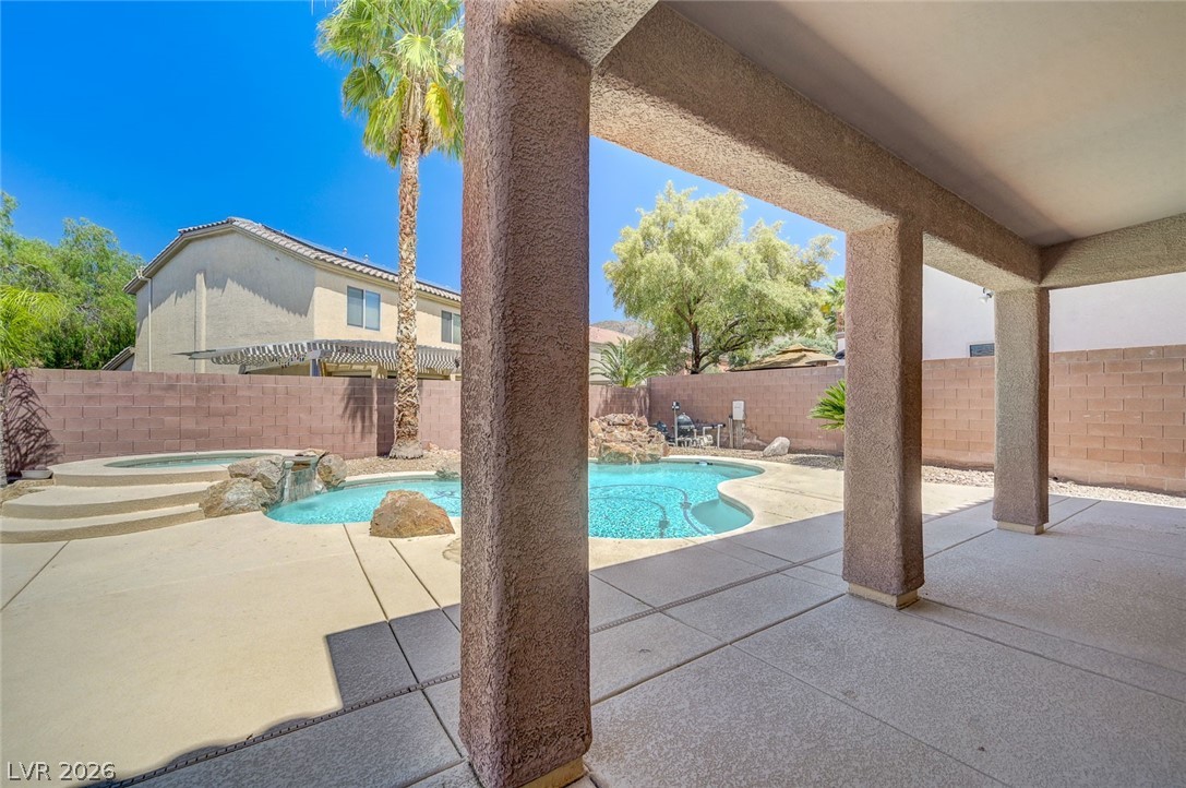 2556 Chateau Clermont Street