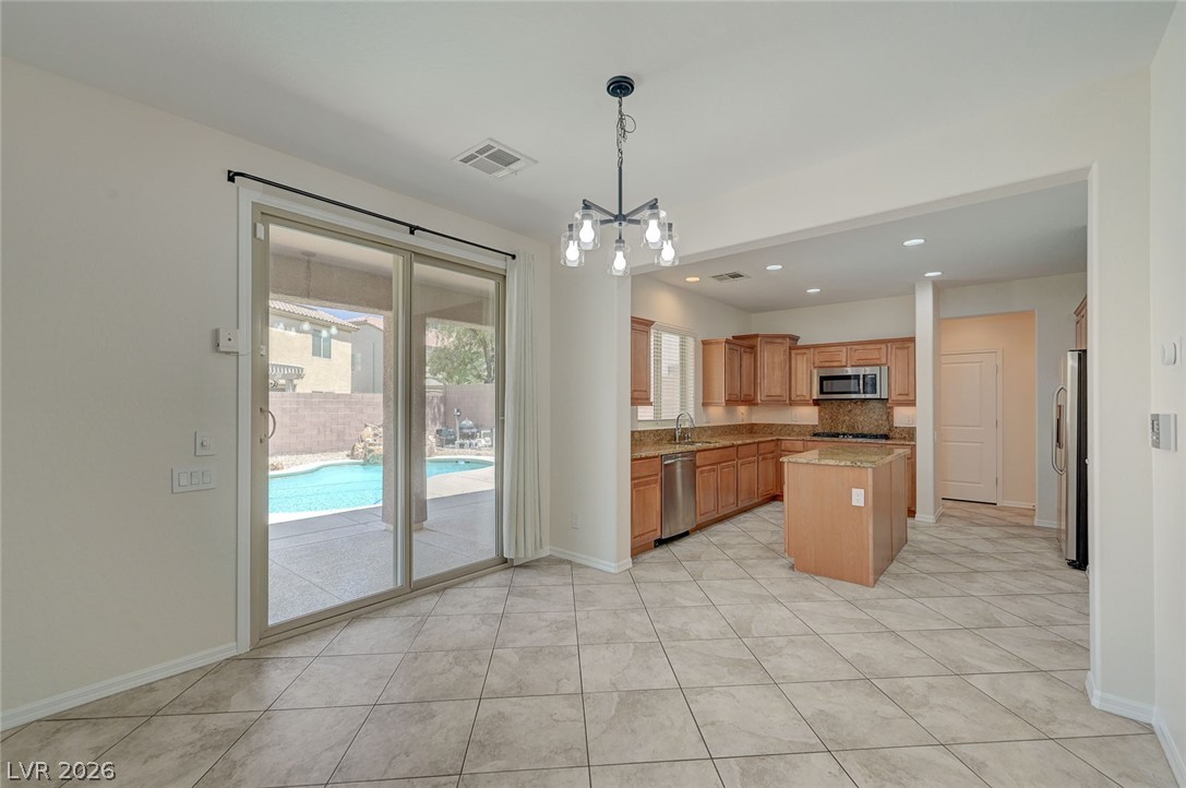2556 Chateau Clermont Street