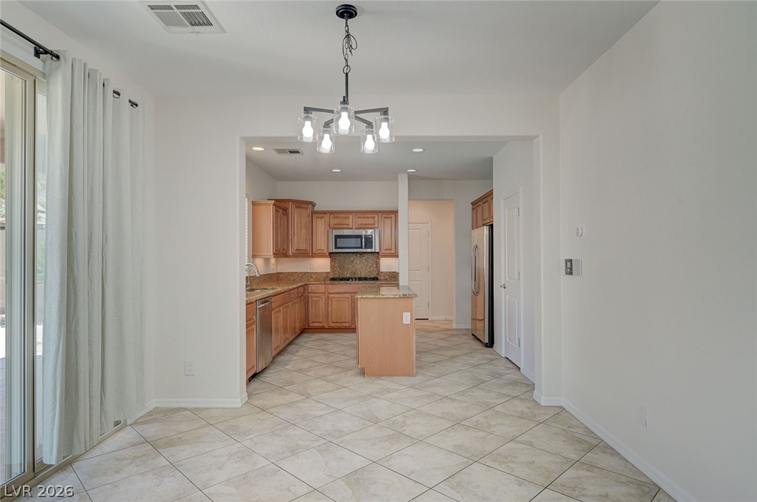 2556 Chateau Clermont Street