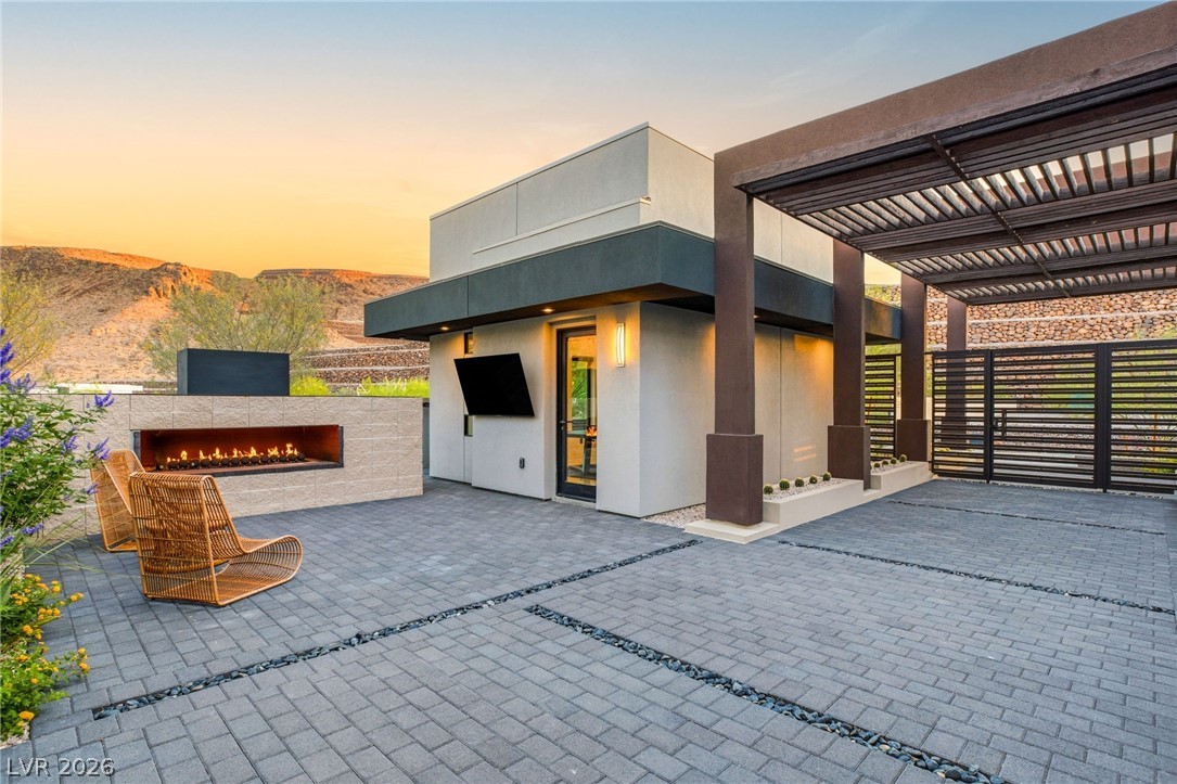 14 SANCTUARY PEAK Court