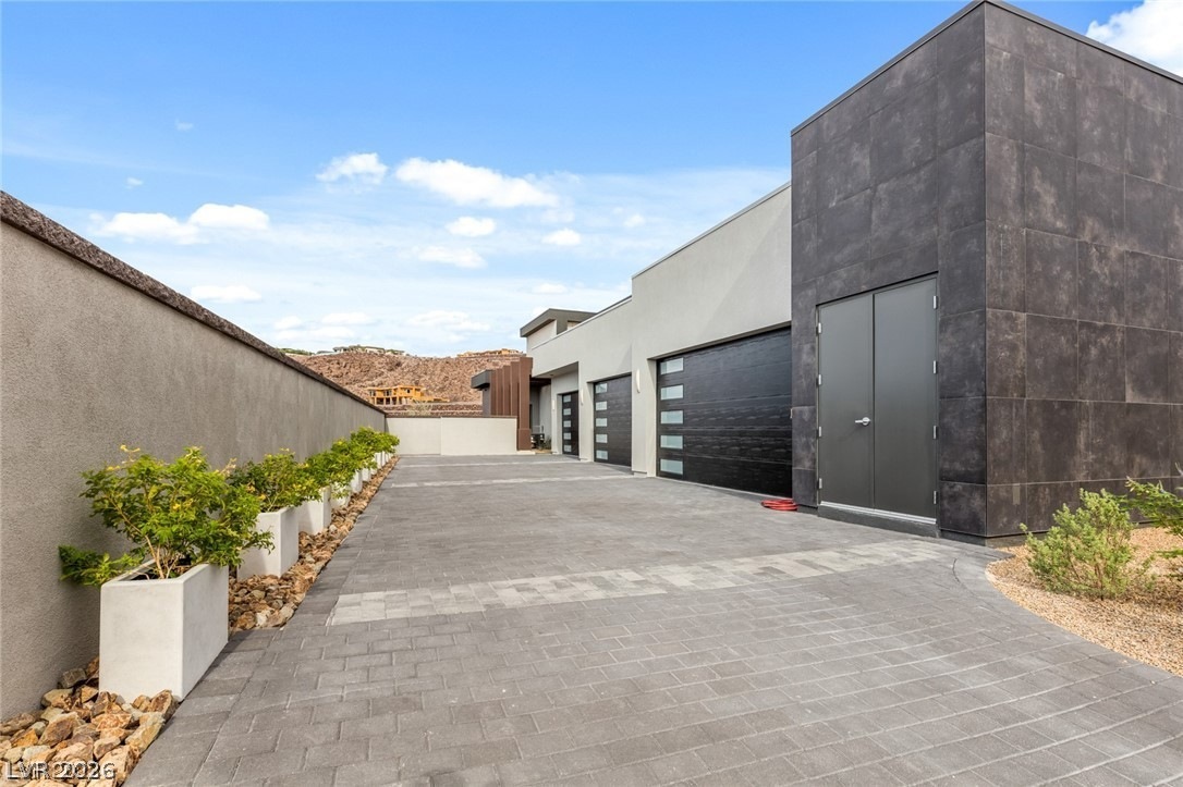 14 SANCTUARY PEAK Court