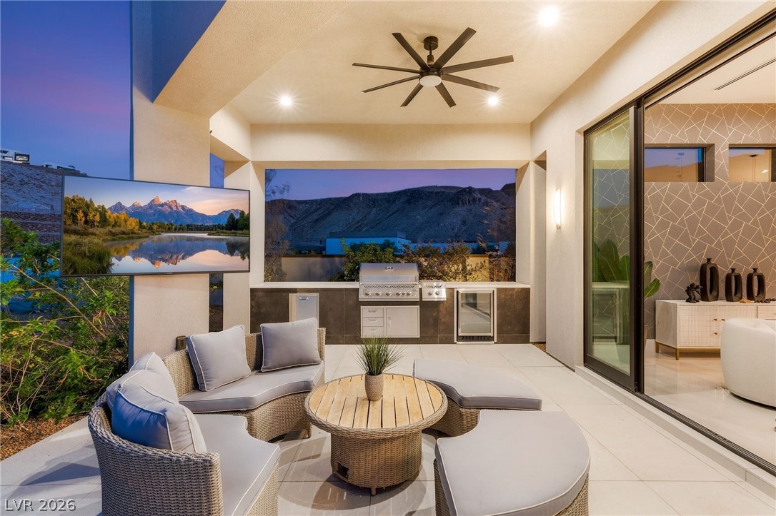 14 SANCTUARY PEAK Court
