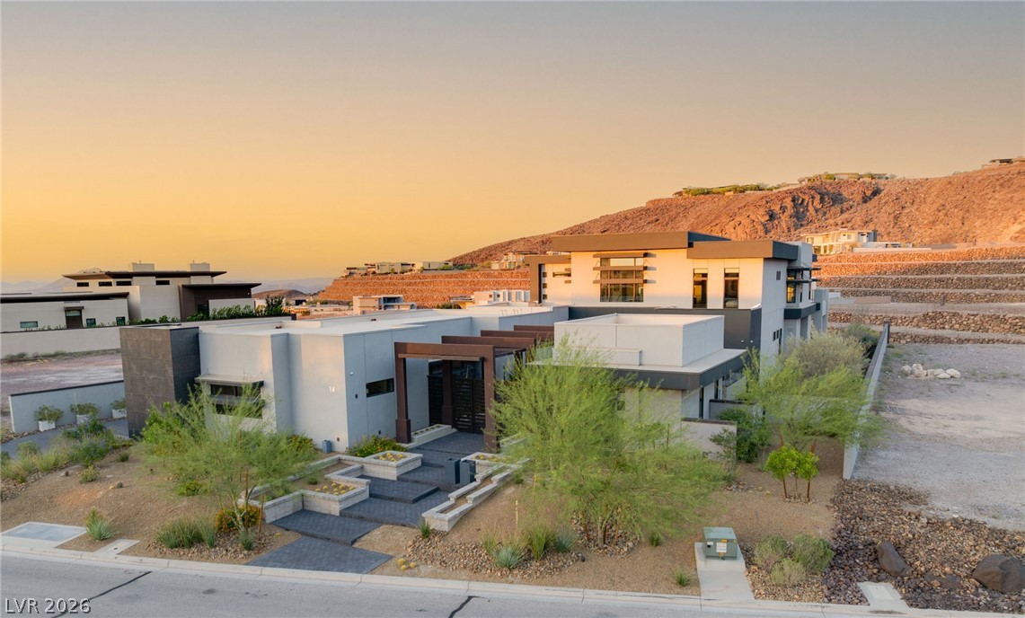 14 SANCTUARY PEAK Court