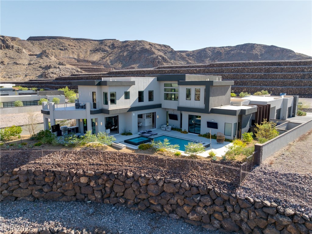 14 SANCTUARY PEAK Court