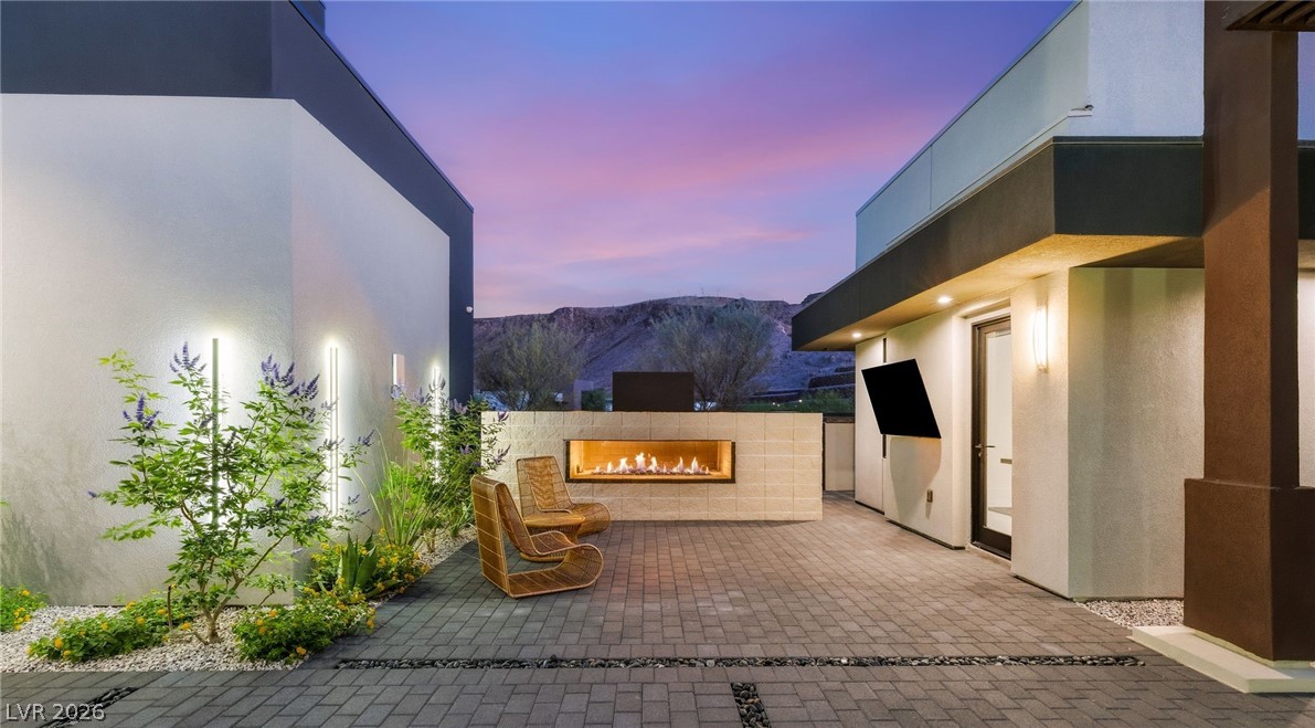 14 SANCTUARY PEAK Court