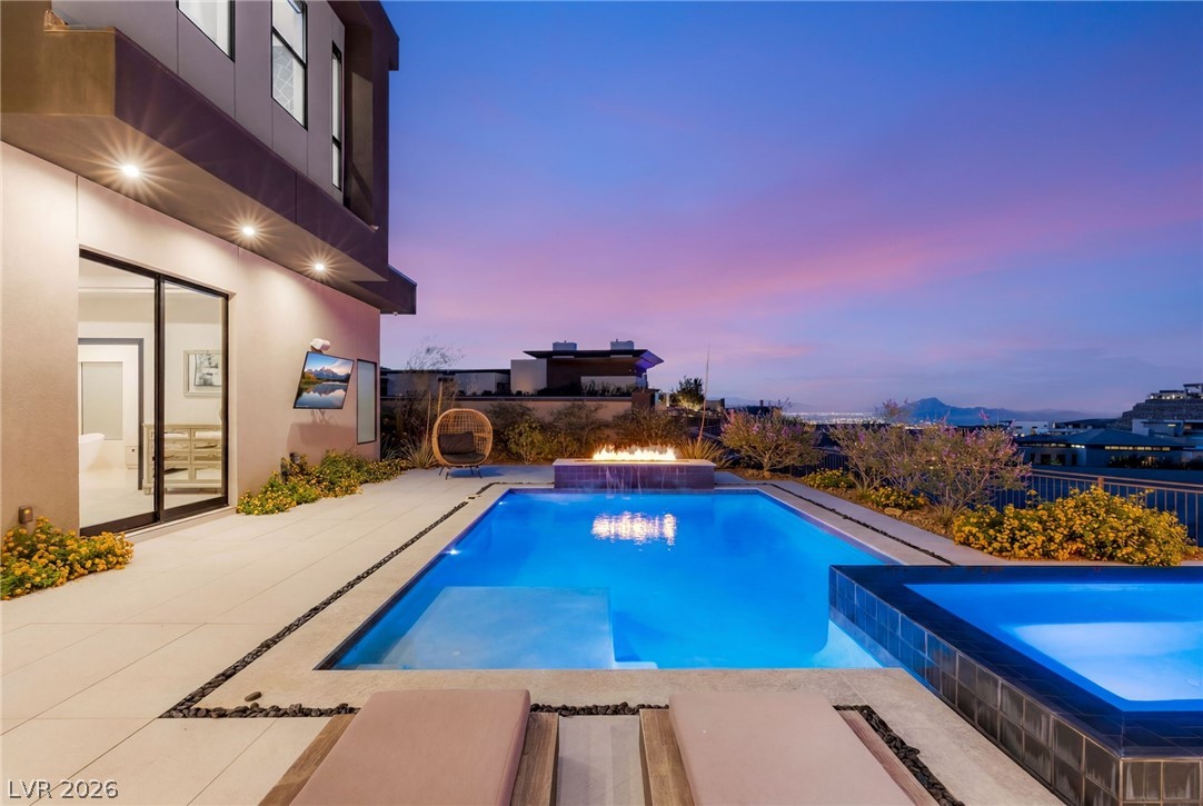 14 SANCTUARY PEAK Court