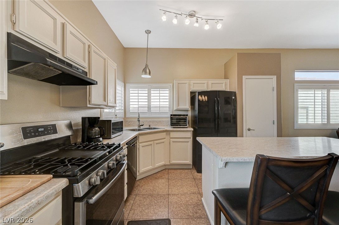 740 Camino Del Ray